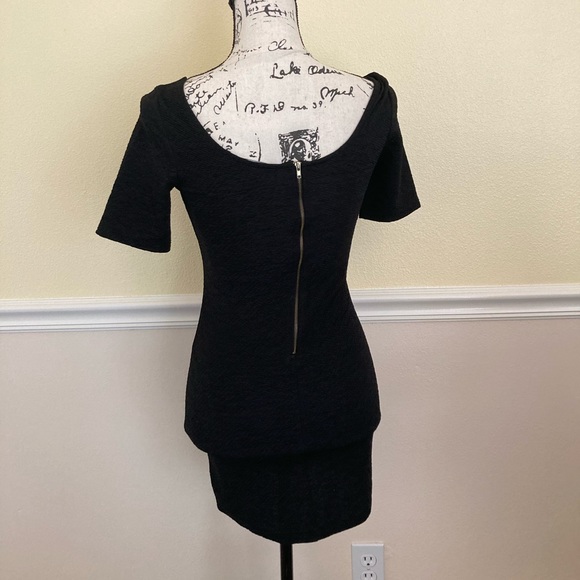 FOREVER 21 BLACK TIGHT ZIP UP DRESS - Picture 2 of 6